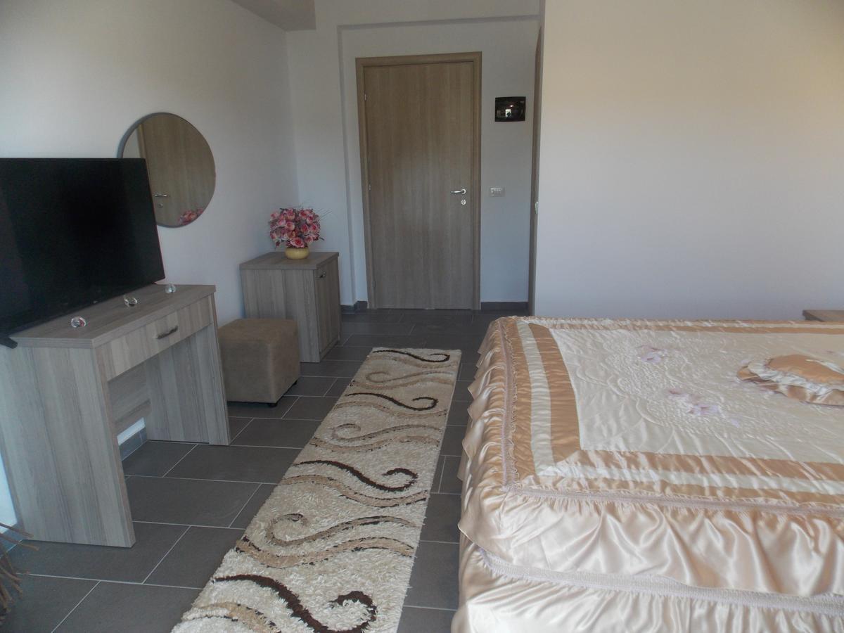 Hotel Irini Σαράντα Εξωτερικό φωτογραφία