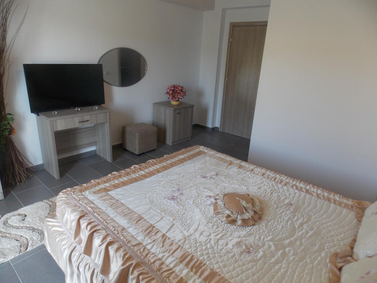 Hotel Irini Σαράντα Εξωτερικό φωτογραφία